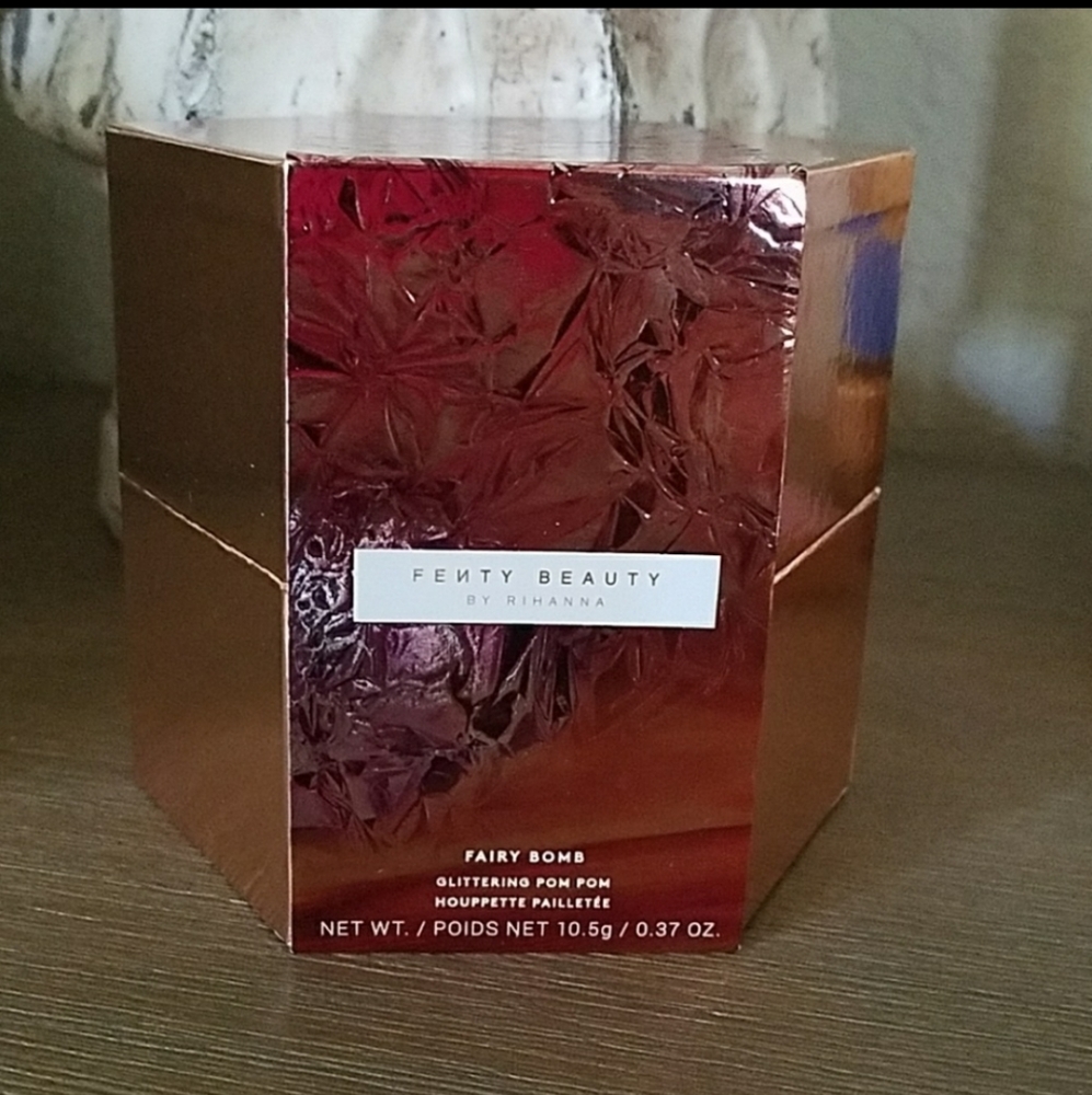 Fenty pom pom new in box